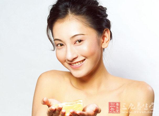 眼白发黄证明出现黄疸