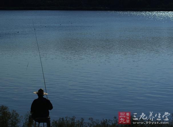 水库周边环境好，利于身体健康