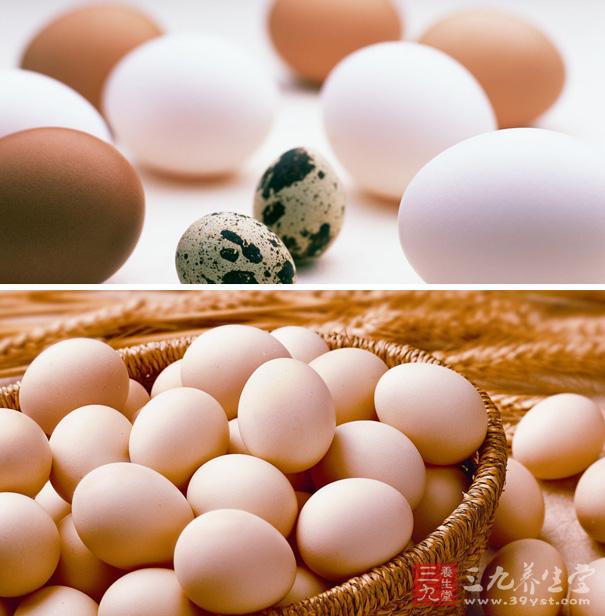 久病者可有指甲皱缩、不光滑、反甲,皮肤黏膜苍白、皮肤干枯,毛发干燥脱落。心动过速,心脏强烈搏动,心尖部或肺动瓣区可听到收缩期杂音。出现严重贫血可导致充血性心力衰竭,也可发生浮肿。约10%缺铁性贫血患者脾脏轻度肿大,其原因不清楚,患者脾内未发现特殊的病理改变,在缺铁纠正后可消失。少数严重贫血患者可见视网膜出血及渗出。 3、常见并发症 严重持久的贫血可导致贫血性心脏病,甚至心衰。 上文中阐述的就是缺铁性贫血的一些具体的症状,希望大家发现自己的身体出现这些症状之后一定要及时的去医院治疗,这样才能