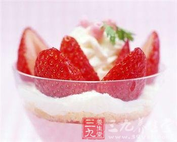 酸奶的功效丰富 减肥丰胸老少皆宜)