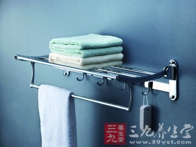 晾毛巾别用灯管