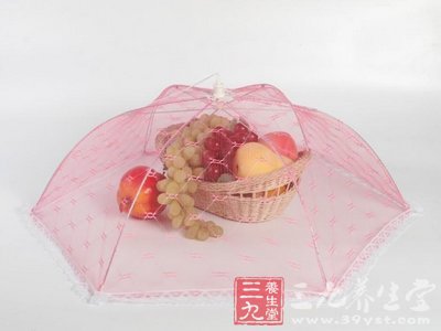 用纱罩罩食物