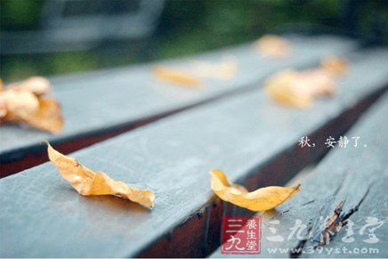 入秋保健 冷巾敷头 温水泡脚