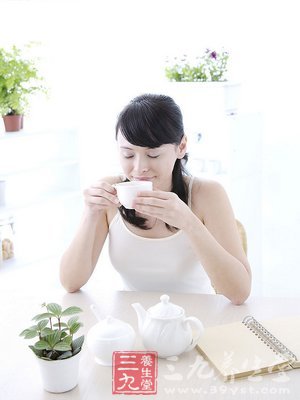 痛经喝些姜枣红糖水
