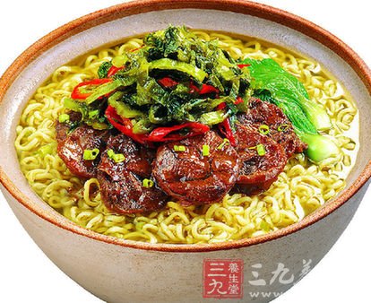 方便面原来也能煮得健康