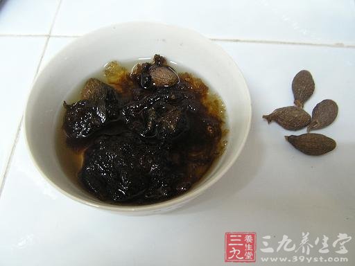 中草药当茶饮并非全无害