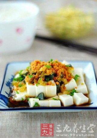 秋天吃什么菜好 蘑菇豆腐洋葱好吃没负担(2)