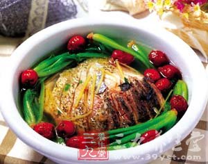 秋补食疗 虾蟹当道