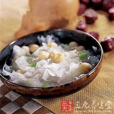 宝宝秋季咳嗽的食疗药膳方