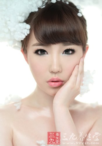 妙用牛奶法 轻松打造水漾肌肤