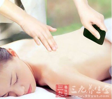 刮痧调理亚健康症状