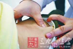 宝宝腹泻 教你中医推拿法