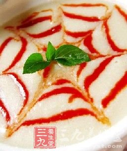 秋季嘴唇干裂者的饮食调理