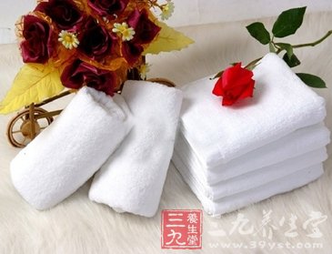 巧用毛巾热敷 治10种常见病痛