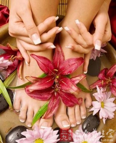 中医推荐脚底按摩养生方法
