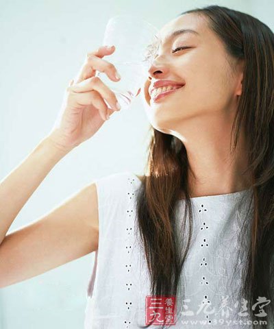 早上起床一定记住别喝这些水