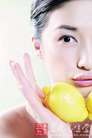 公认正确的洗脸方法 特殊功效洗脸法