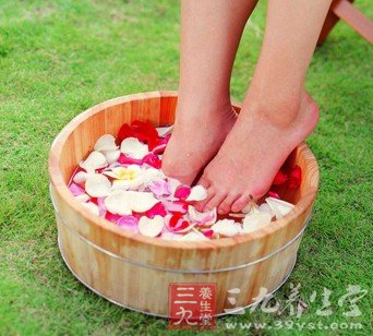 盘点中医脚底养生11个方法 让你百病全消