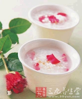 容光焕发 夜猫美眉爱的四款美容养颜粥