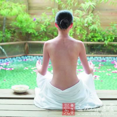 冬季泡温泉驱寒的注意事项