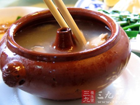 乌鸡是女性滋阴补肾首选美味