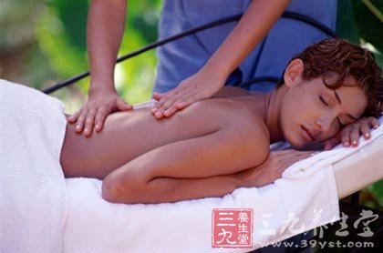 中医循经推拿辅助减肥