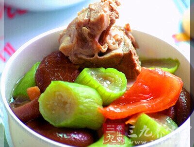 丝瓜汤新“煮”法 让你做回美丽女人