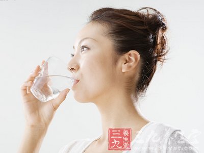 被忽视常见的不良习惯危害肾脏健康
