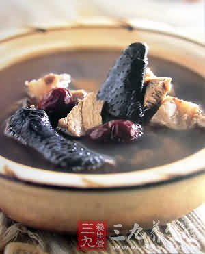 七款美容汤助你喝出水润红颜