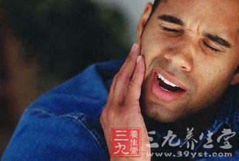 中医穴位按压可快速止牙痛