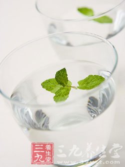 你知道水里隐藏哪些有害物质吗