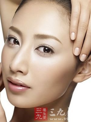 3招击退眼部脂肪粒