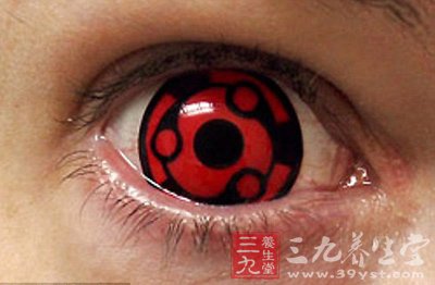 劣质美瞳 暗藏健康可怕风险