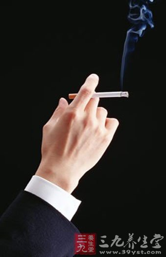 老烟民戒烟不妨试试三种中医疗法