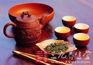 降糖养生 不妨多喝冷水泡茶