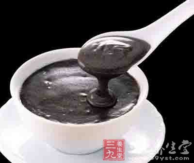 春天养生 香甜芝麻糊补脑养颜