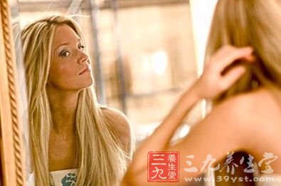 三个小妙招摆脱头屑脱发