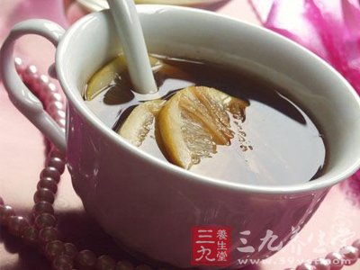 老人常喝盐醋姜汤可预防肩周炎复发