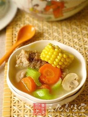 玉米海带龙骨汤