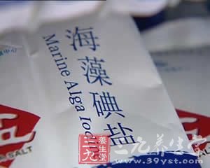 吃碘盐需适量过多食用诱发高血压