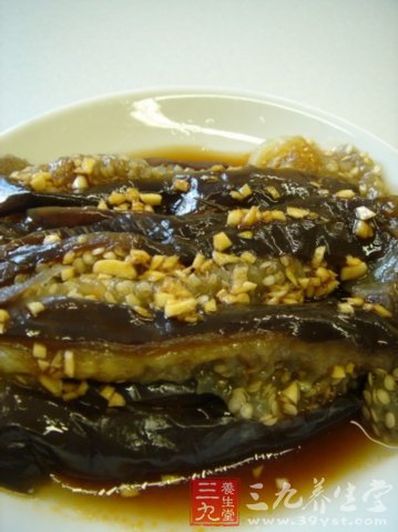 茄子与番茄同食有助吸收维生素C和多酚物质