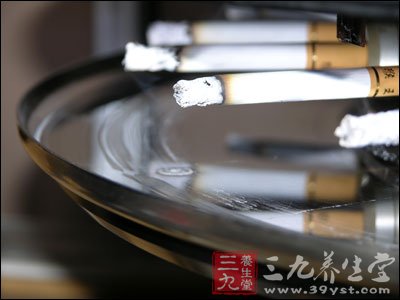 警惕“三手烟” 保护儿童健康