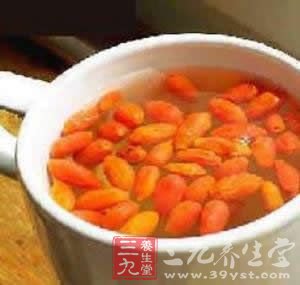 枸杞子泡茶治疗脂肪肝