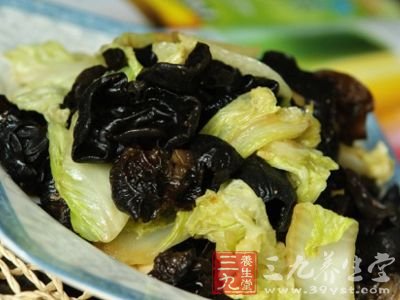 白菜炒木耳
