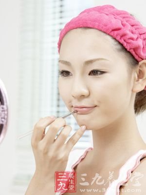 眼下皱纹:排毒能力的标志 眼下皱纹:排毒能力的标志