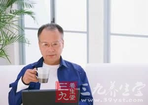 专家建议耳鸣患者多吃含铁食物