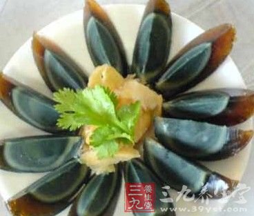 吃松花蛋一定要放姜醋汁