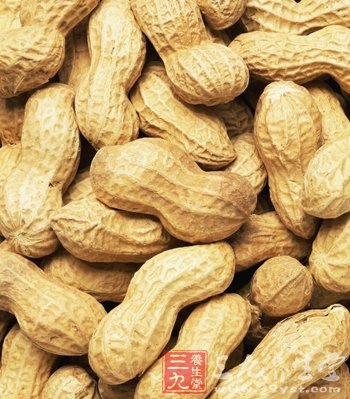 花生多脂抗凝 四类人不宜吃