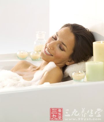 睡前洗个澡 摆脱失眠烦恼