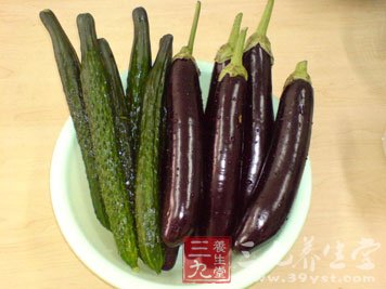 吃青菜时记得再吃点茄子更营养